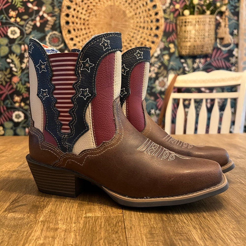 Justin’s cowgirl boots